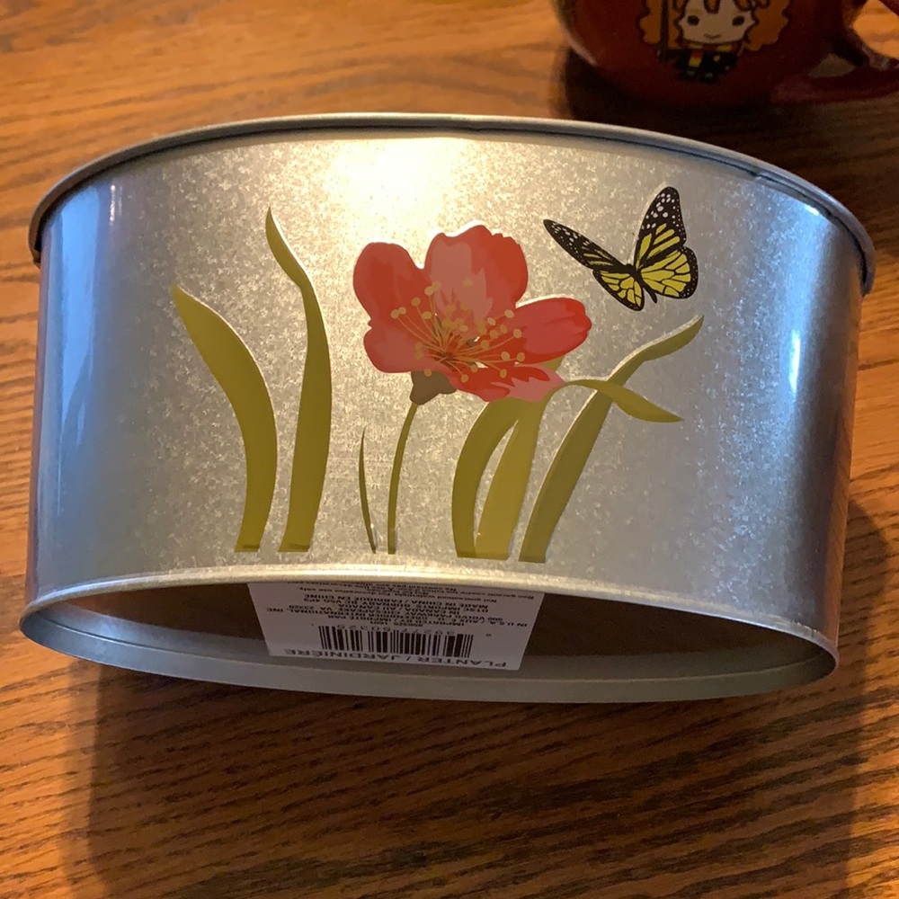 Floral metal bins